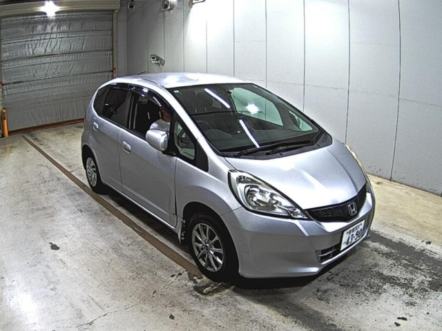 HONDA FIT — фото