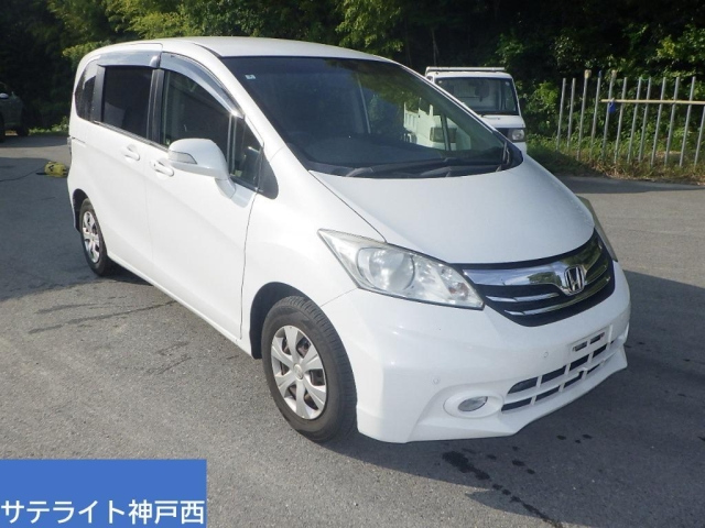 HONDA FREED — фото