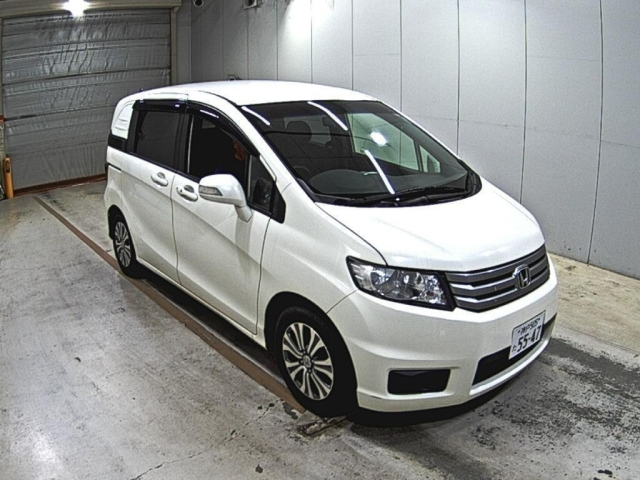 HONDA FREED — фото