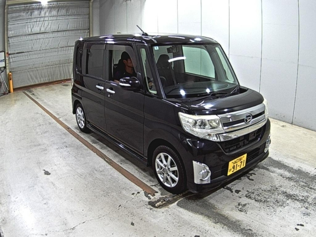 DAIHATSU TANTO — фото