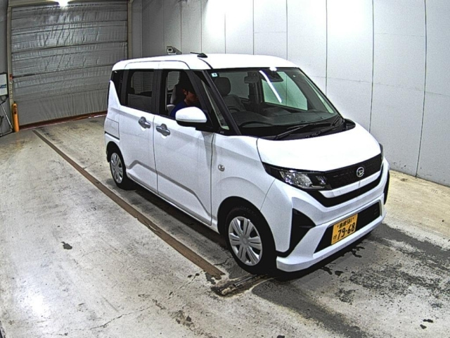 DAIHATSU MOVE — фото