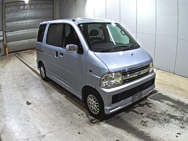 DAIHATSU ATRAI — фото