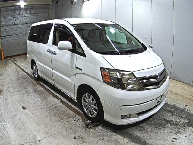 TOYOTA ALPHARD — фото