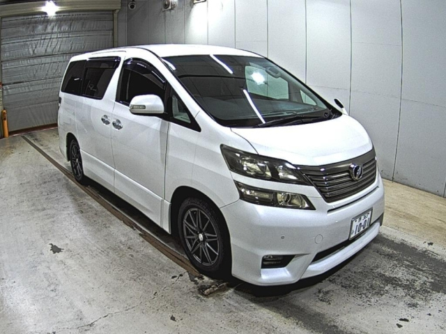 TOYOTA VELLFIRE — фото