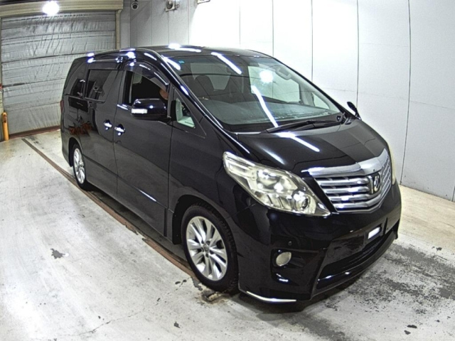 TOYOTA ALPHARD — фото