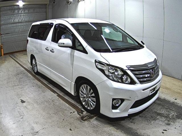 TOYOTA ALPHARD — фото