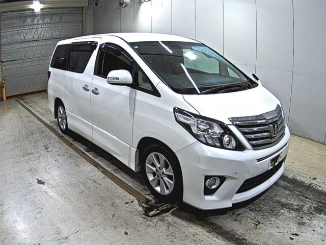 TOYOTA ALPHARD — фото