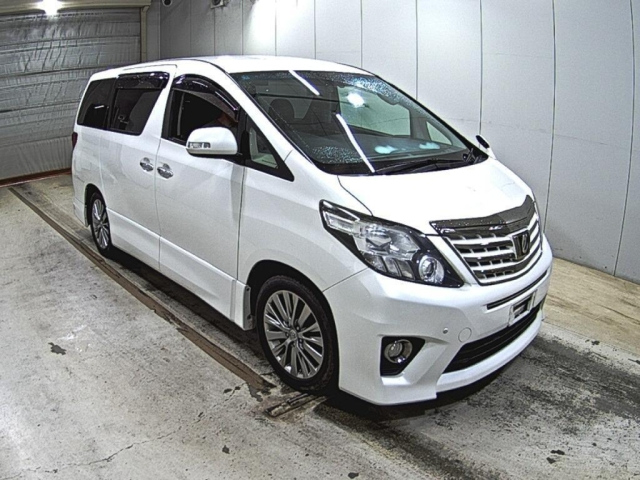 TOYOTA ALPHARD — фото