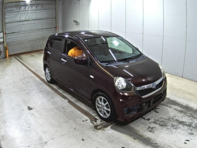 DAIHATSU MIRA — фото