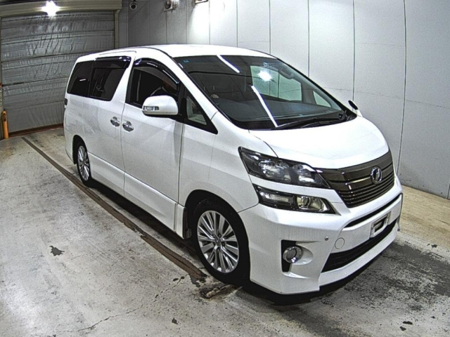 TOYOTA VELLFIRE — фото