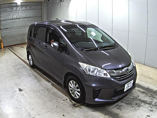 HONDA FREED — фото