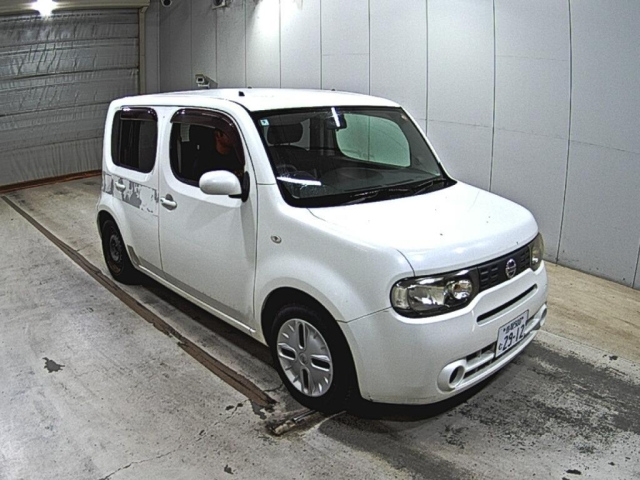 NISSAN CUBE — фото