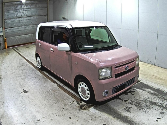 TOYOTA PIXIS — фото