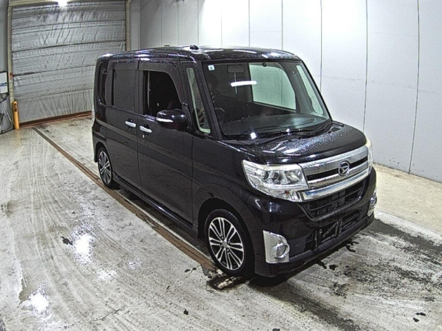 DAIHATSU TANTO — фото