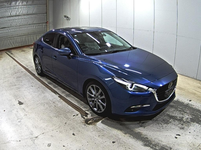 MAZDA AXELA — фото