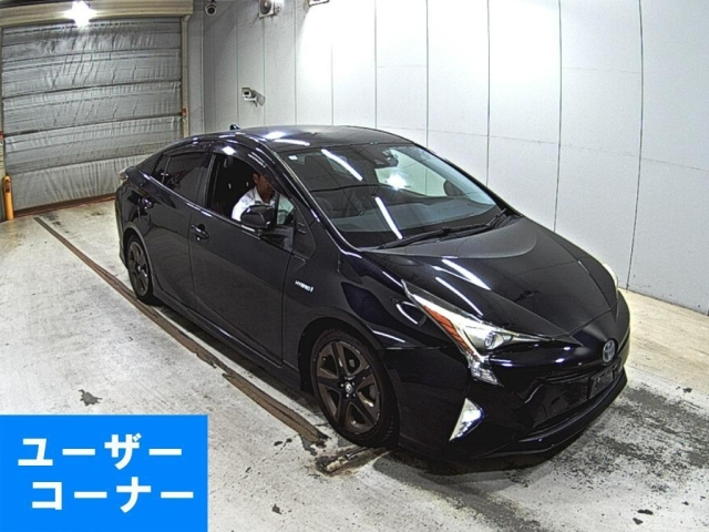 TOYOTA PRIUS — фото