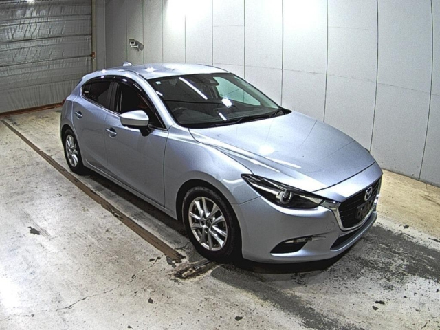 MAZDA AXELA — фото