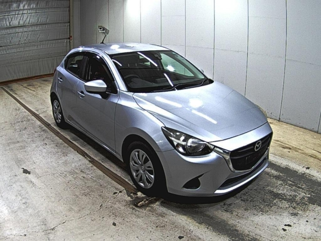 MAZDA DEMIO — фото