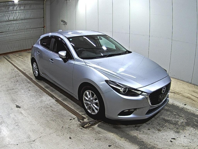MAZDA AXELA — фото