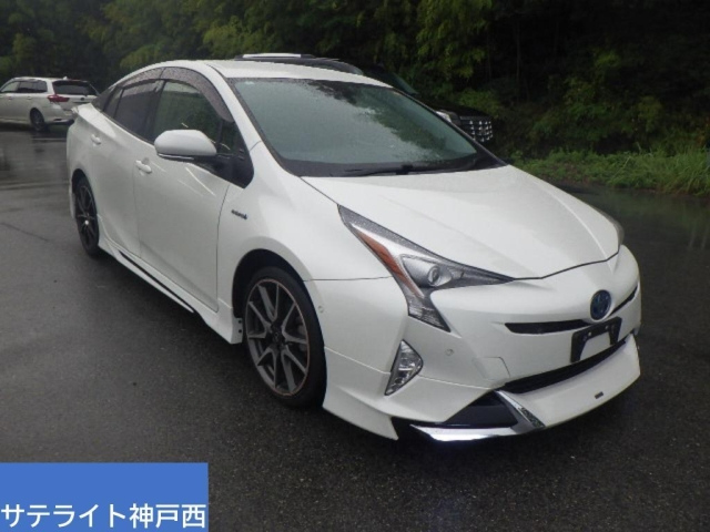 TOYOTA PRIUS — фото