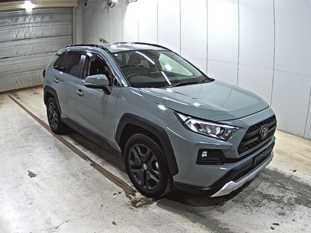 TOYOTA RAV4 — фото