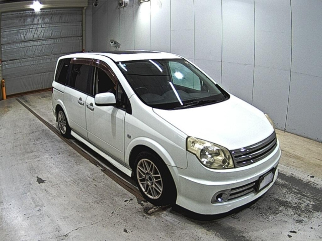 NISSAN LAFESTA — фото