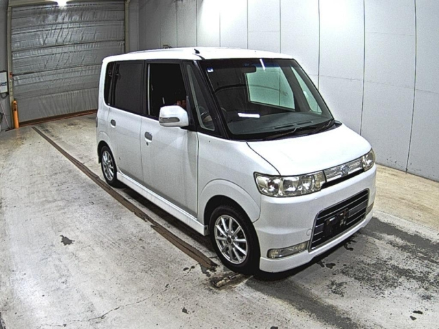DAIHATSU TANTO — фото