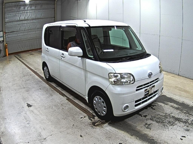 DAIHATSU TANTO — фото