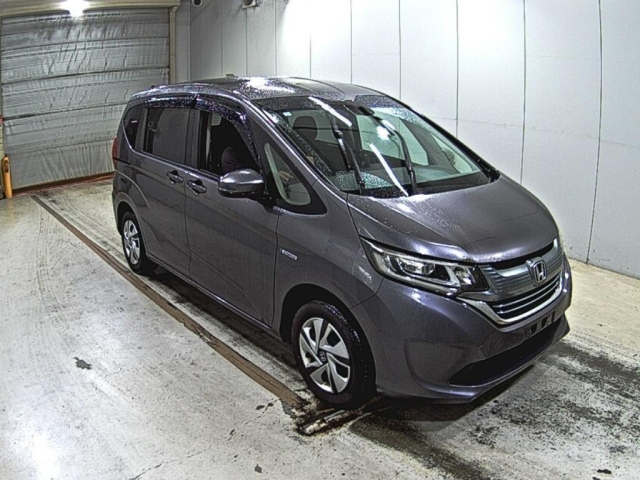 HONDA FREED — фото