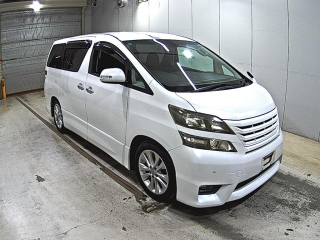 TOYOTA VELLFIRE — фото