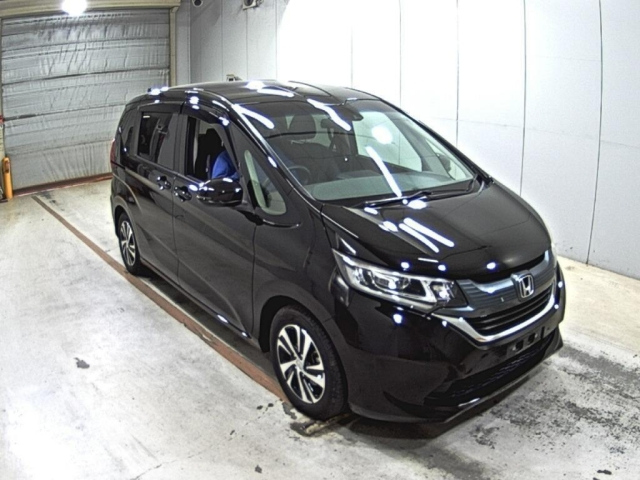 HONDA FREED — фото