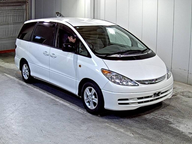 TOYOTA ESTIMA — фото