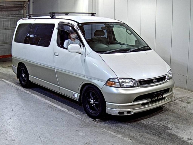 TOYOTA GRANVIA — фото