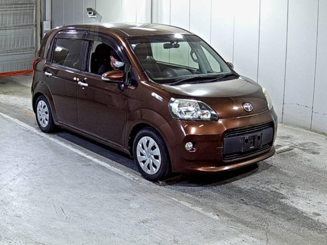 TOYOTA PORTE — фото
