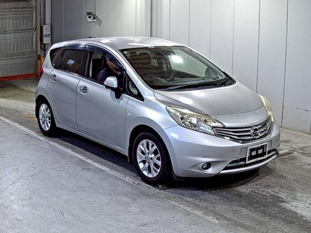 NISSAN NOTE — фото