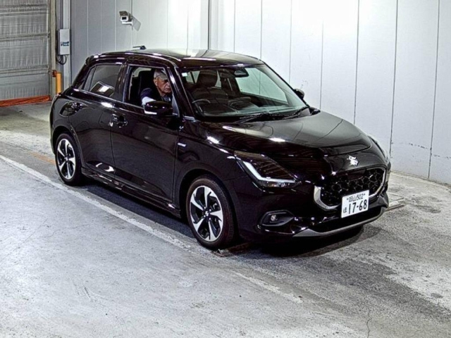 SUZUKI SWIFT — фото