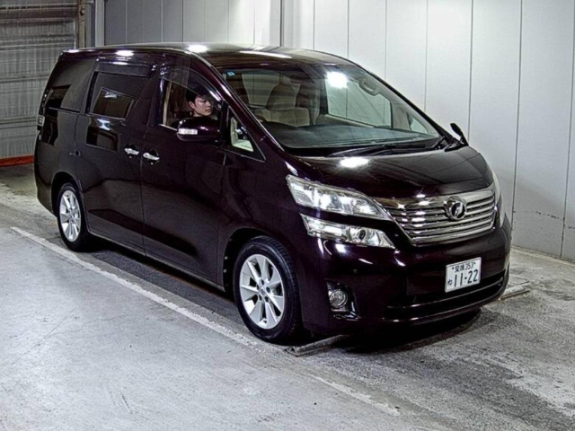 TOYOTA VELLFIRE — фото