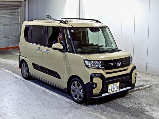 DAIHATSU TANTO — фото