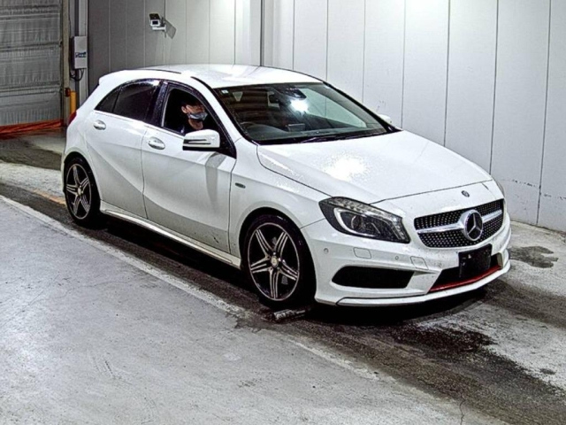 MERCEDES-BENZ A — фото