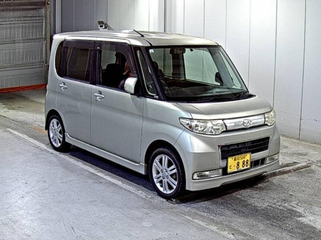 DAIHATSU TANTO — фото