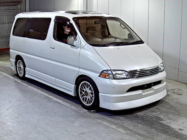 TOYOTA GRANVIA — фото
