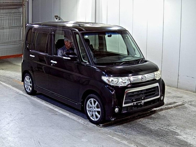 DAIHATSU TANTO — фото