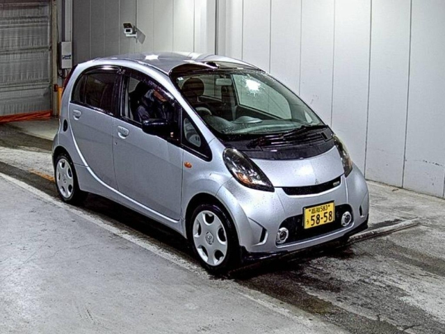 MITSUBISHI I — фото