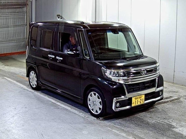 DAIHATSU TANTO — фото