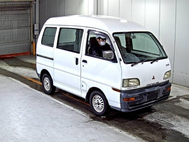 MITSUBISHI MINICAB VAN