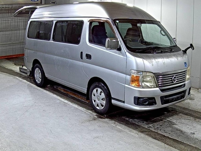 NISSAN CARAVAN BUS