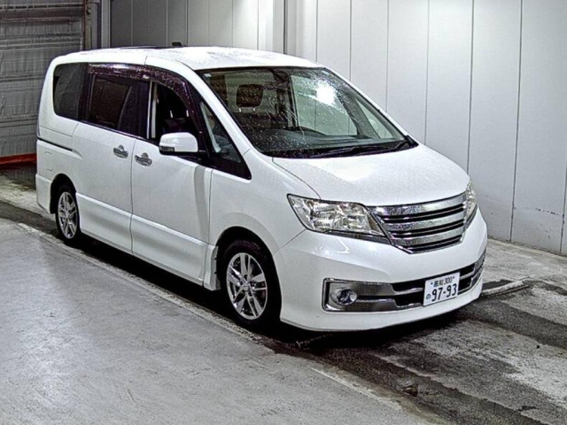NISSAN SERENA