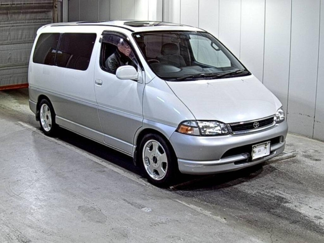 TOYOTA GRANVIA — фото