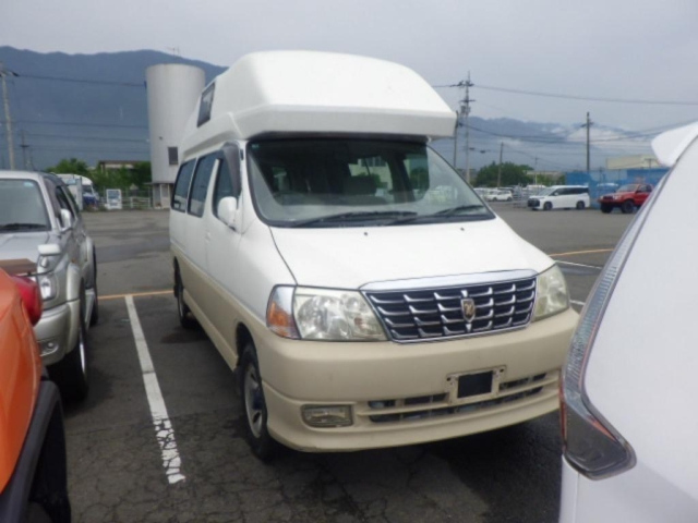 TOYOTA HIACE — фото