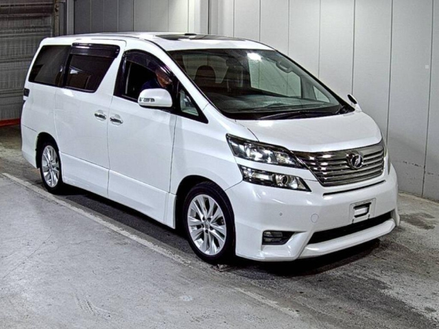 TOYOTA VELLFIRE — фото